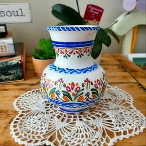 Vintage De La Cal Barrera Puente Pottery Vase Spain hand painted signed..